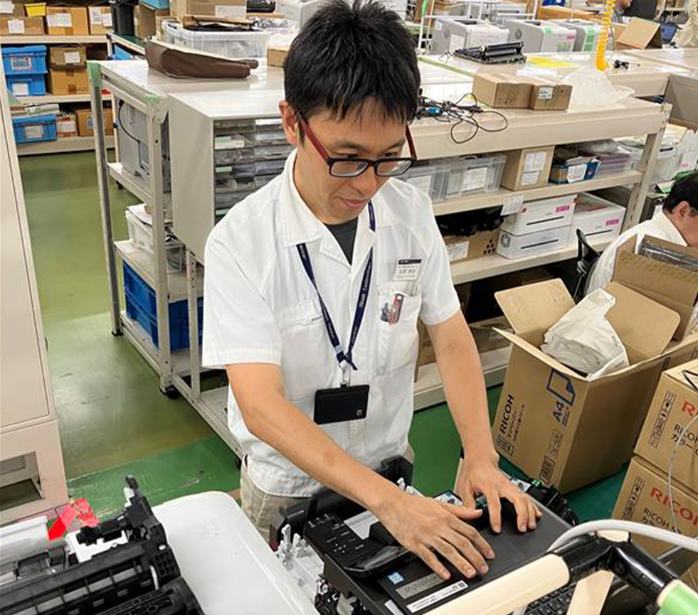 松野 泰英さん