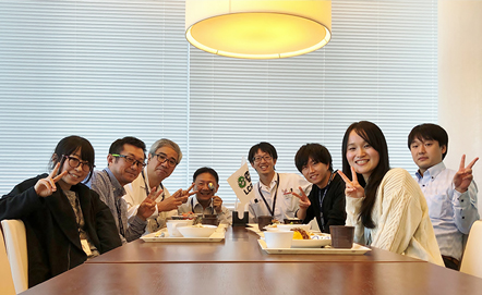 とも100（友達100人できるかな！？）チーム