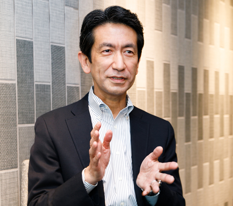 鶴井 直之さん