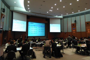画像：サプライヤーへのCMS審査員研修会風景