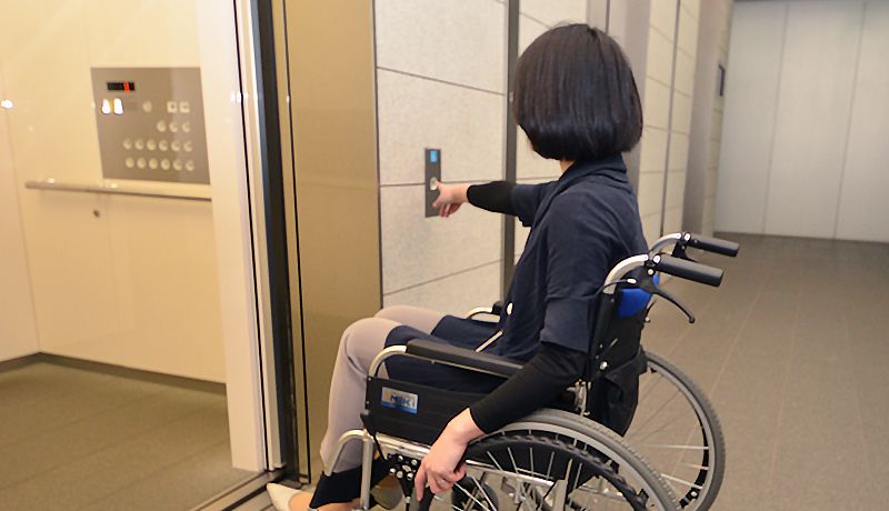 写真：エレベーター
