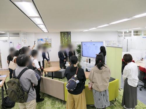 画像：訪問の様子